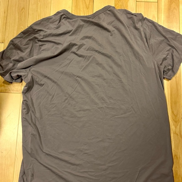 Lululemon Fundamental Tee (M) - Picture 2 of 2